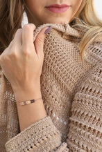 Load image into Gallery viewer, Custom Gold Bar Bracelet, Gift for Mom, Bridesmaids Gift